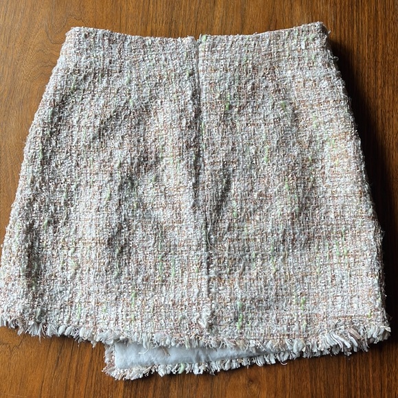 Mini skirt from Forever 21. - Picture 3 of 4